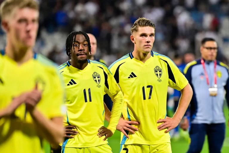 Elanga bất mãn, Gyokeres – Isak tàng hình: Đằng sau sự sụp đổ của Thụy Điển_691f01d42f15e.webp