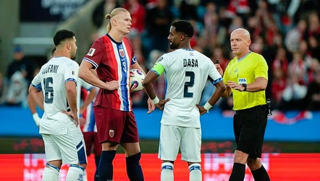 Haaland bỏ lỡ khó tin hai lần từ chấm phạt đền_691f03df64268.jpeg