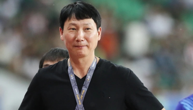 HLV Kim Sang-sik trở lại Việt Nam, sẵn sàng cho vòng loại Asian Cup 2027_691f02073a373.jpeg