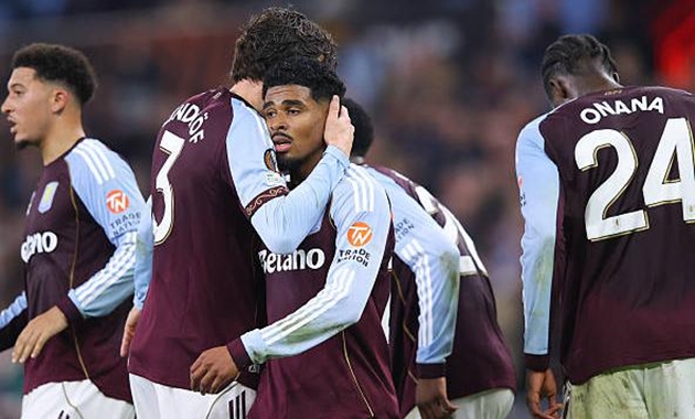 Maatsen tỏa sáng, Aston Villa thắng dễ Maccabi Tel Aviv_691f005c43cf6.jpeg