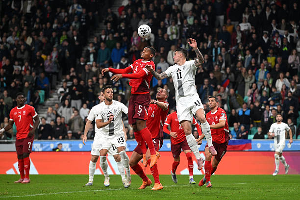 Sesko cùng Slovenia chật vật giành 1 điểm trước Thụy Sĩ_691f02ac008c4.jpeg