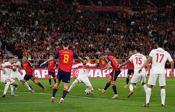 Tây Ban Nha vừa nhận được bài học về sự chủ quan_691efefeaa48d.jpeg