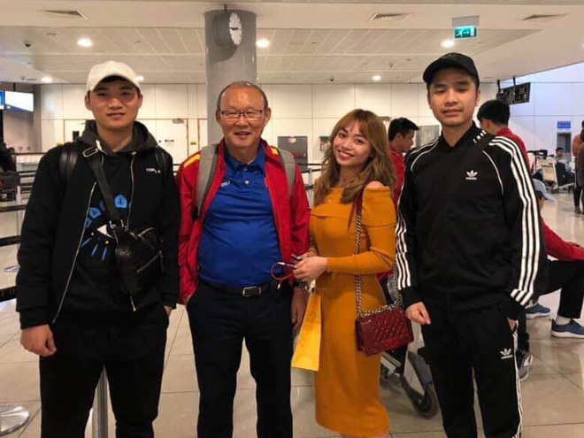 Thầy Park giao lưu cùng fan, ĐT Việt Nam về nước_691f07f47710e.jpeg