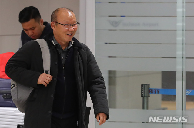 Về Hàn Quốc nghỉ ngơi, HLV Park Hang-seo nói về kỳ tích cùng ĐT Việt Nam_691f069e37f37.jpeg