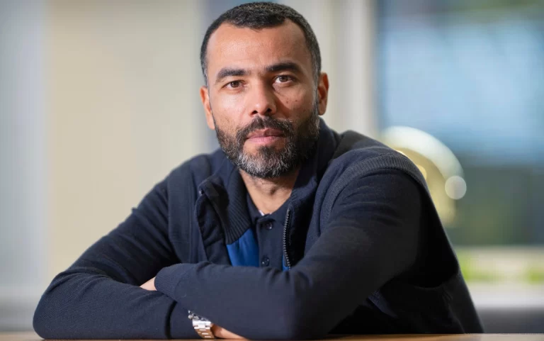 Ashley Cole: Gã trai hư tìm lại chính mình trên băng ghế huấn luyện_694e76af752dd.webp