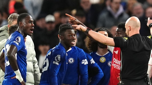 Carragher: “Caicedo quá nôn nóng vì cuộc đối đầu với Rice”_694e77ffe50a3.jpeg