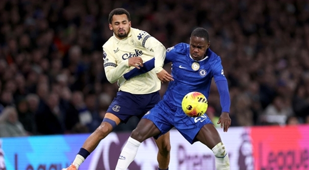 Chalobah xuất sắc giúp Chelsea giữ sạch lưới, thắng 2-0 trước Everton_694e75e355680.jpeg