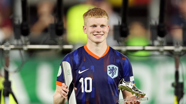 Chelsea nhắm chiêu mộ “tiểu De Bruyne” Kees Smit: Tương lai của tuyến giữa_694e75aea9626.jpeg