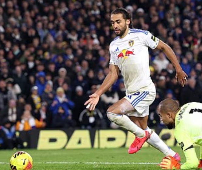 Chelsea thất thường, cuộc đua vô địch Ngoại hạng Anh trở nên xa vời_694e77438da0a.jpeg