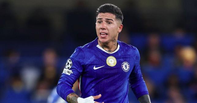 Enzo Fernandez công kích Barca: “Họ phòng ngự quá liều lĩnh”_694e78e25f51c.jpeg