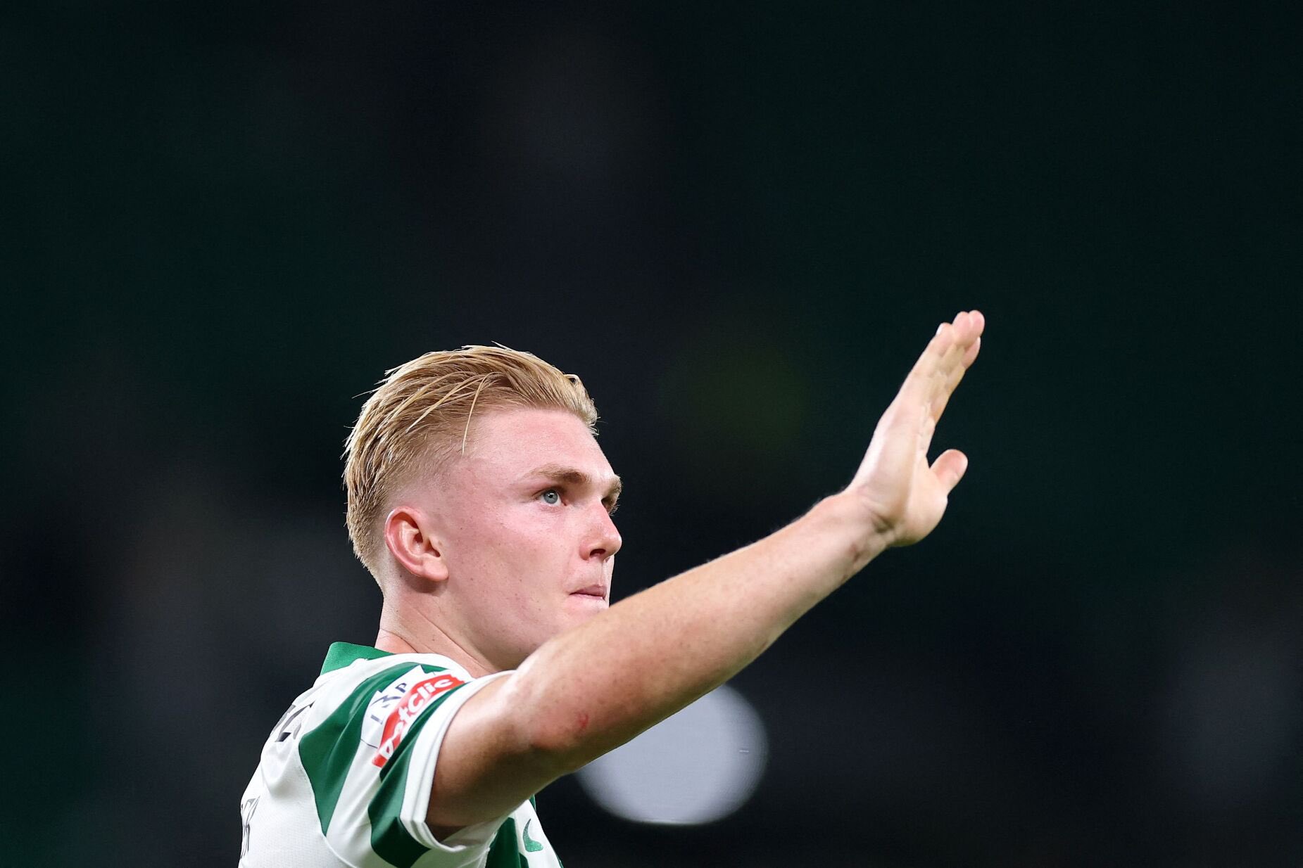 Fabrizio Romano xác nhận lý do Conrad Harder từ chối Chelsea_694e8485b07b5.jpeg