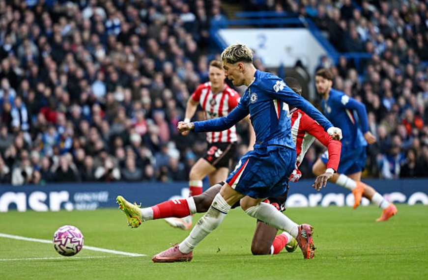 Garnacho dứt điểm uy lực, ghi bàn thắng đầu tiên cho Chelsea_694e7d85b7589.jpeg