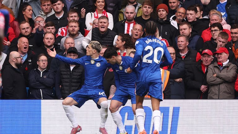 Garnacho ghi bàn đầu tiên, Chelsea vẫn thua ngược Sunderland phút bù giờ_694e7d74dc7b2.jpeg