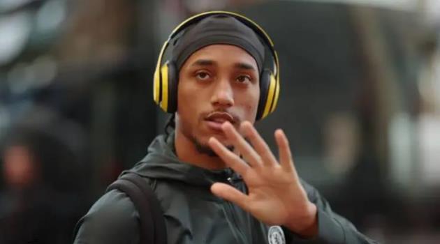 Joao Pedro ra sân trong trận đấu với Brentford mặc dù yêu cầu không thi đấu_694e837569da5.jpeg