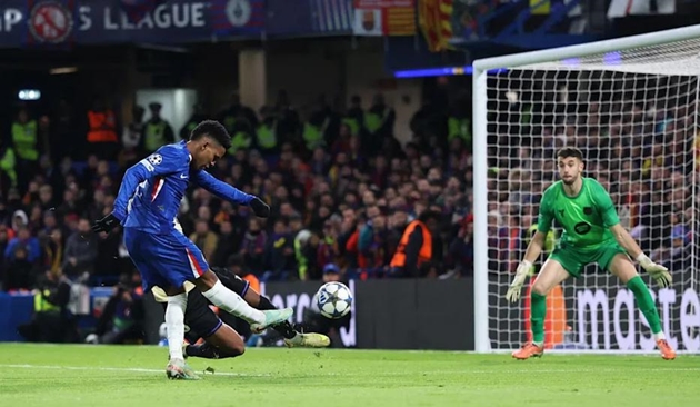 Khi “tiểu Messi” Estevao dạy cho Yamal một bài học_694e794c438e9.jpeg