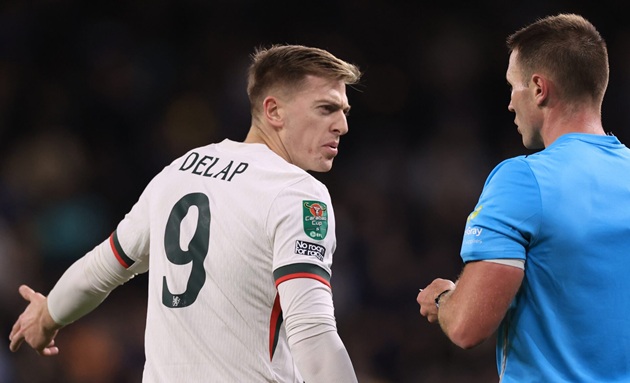 Liam Delap nhận thẻ đỏ, cổ động viên Chelsea phản ứng gay gắt_694e7cc810045.jpeg