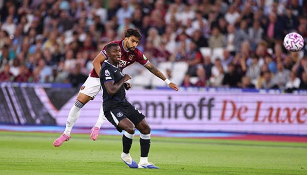 Moises Caicedo và màn trình diễn 110 triệu bảng khiến Ngoại hạng Anh trầm trồ_694e866d0fc5d.jpeg