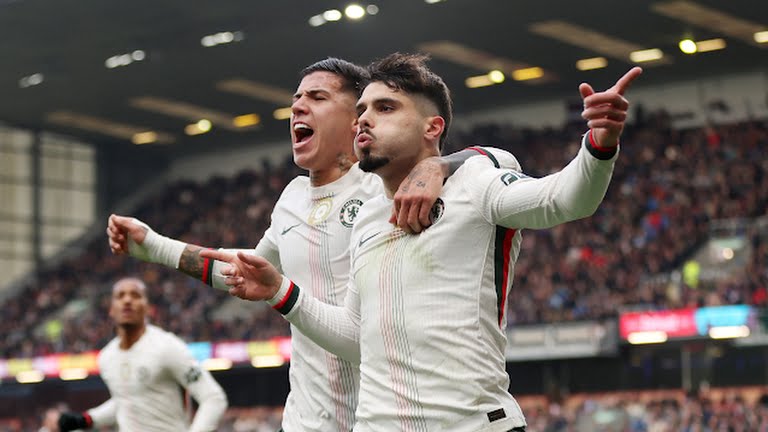 Neto gây ấn tượng mạnh, gợi nhớ hình ảnh Willian_694e79bc3aa6a.jpeg