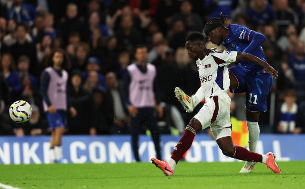 0 key pass, 0 lần rê bóng thành công, “lần đầu” đáng quên của Pedro Neto_695aae98d23db.jpeg