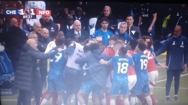 Án phạt 25 nghìn bảng Anh đang chờ Chelsea_695aa4babf4fb.jpeg