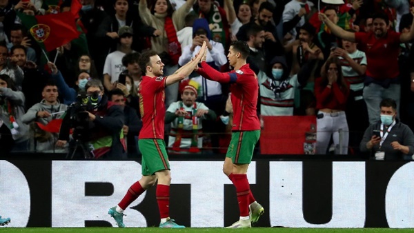 Bồ Đào Nha ‘săn’ vé World Cup: Vũ khí Diogo Jota_695ce1616d066.jpeg