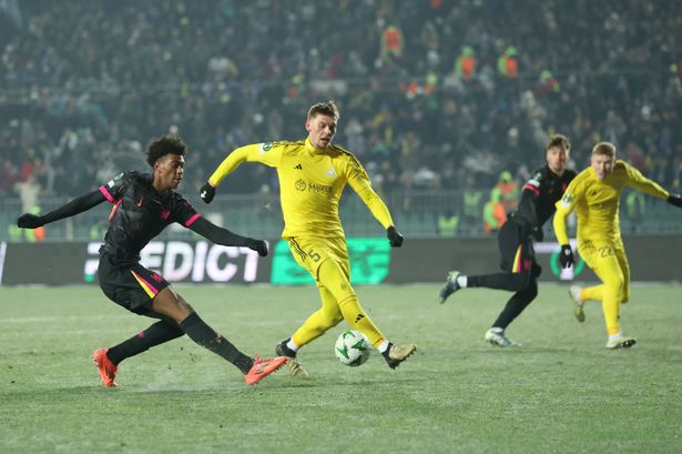 CĐV phát cuồng về sao trẻ Chelsea: “Cậu ấy sẽ trở thành hậu vệ xuất sắc bậc nhất thế giới!”_695a94553c170.jpeg