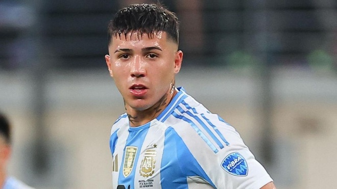 Cha Enzo Fernandez: “Con tôi không phải người như thế”_695ab1b64be79.jpeg