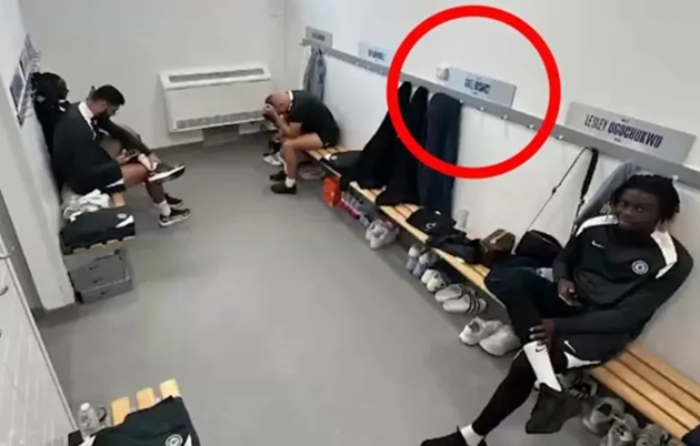 Chelsea: Axel Disasi hé lộ thực trạng khắc nghiệt của “đội hình bị loại” tại Stamford Bridge_695a5c9c985fc.jpeg