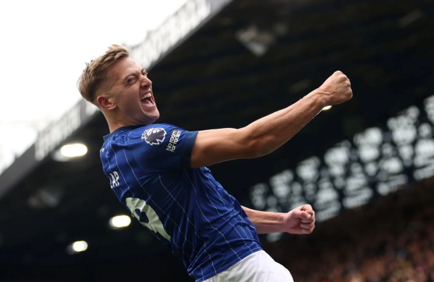 Chelsea cân nhắc chiêu mộ cựu tiền đạo Man City: Hướng đi mới ở vị trí số 9_695a998282e4b.jpeg