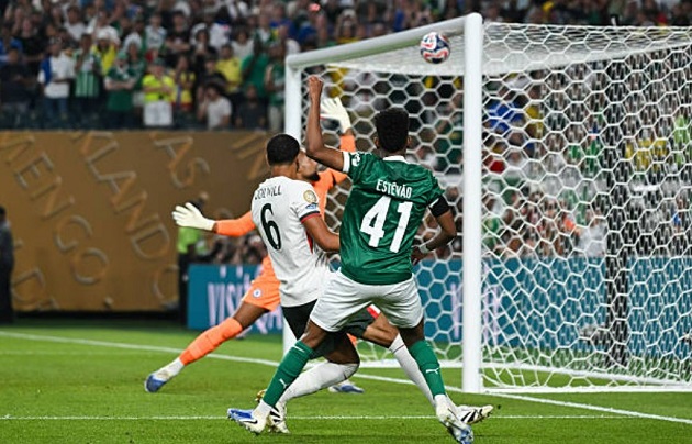 Chelsea thắng chật vật, Mikel chỉ ra hiệp 2 đầy cẩu thả_695a65315a5b1.jpeg