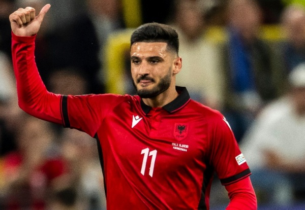 CHÍNH THỨC! Chelsea chia tay Armando Broja_695aabc64c8b0.jpeg