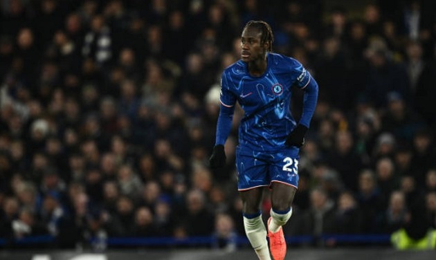 Đồng đội ấn tượng với màn tái xuất của Trevoh Chalobah_695a8a93c8162.jpeg