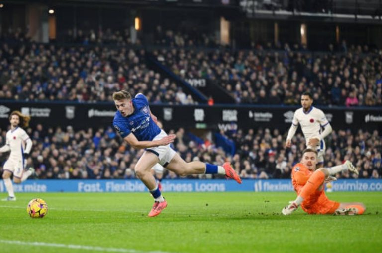 Enzo Maresca nói gì về quả phạt đền tranh cãi mà Chelsea phải nhận?_695a8fe630955.jpeg