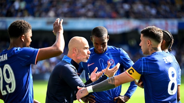 Jamie Carragher nêu rõ 3 vị trí Chelsea cần tăng cường_695a92d3086f0.jpeg