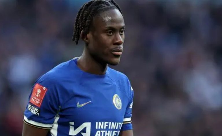 Khủng hoảng hàng thủ, Chelsea trao cơ hội lớn cho Trevoh Chalobah_695a8c339dd06.jpeg