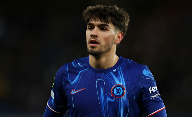 Marc Guiu: Phía trước là bầu trời_695a92775c651.jpeg