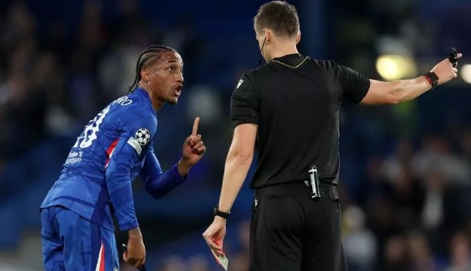 Maresca không bận tâm với thẻ đỏ của Joao Pedro_695a58221d41b.jpeg