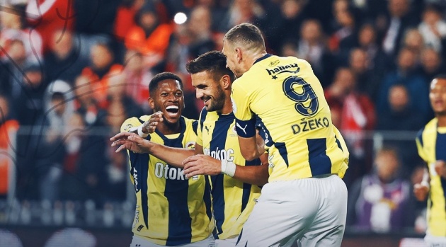 Mourinho bất lực khi Fenerbahce thủng lưới phút cuối_695cbf3492f1a.jpeg