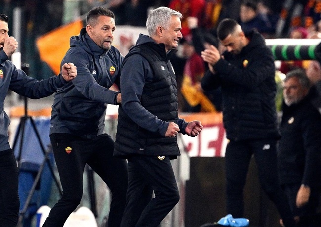 Mourinho viết sử với AS Roma_695cde5656869.jpeg