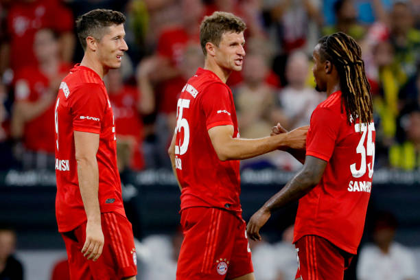 Mueller ghi bàn, HLV của anh “dửng dưng” như chưa có chuyện gì xảy ra_695cf59b55ba3.jpeg