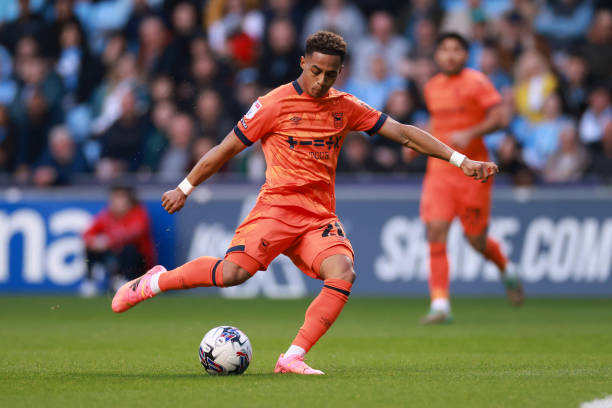 Ngôi sao trẻ của Chelsea, Omari Hutchinson là ai?_695ab1eb7a373.jpeg