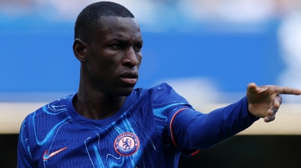 Rio Ferdinand gây chú ý khi đặt Nicolas Jackson ngang hàng huyền thoại Chelsea_695a6099bc32e.jpeg