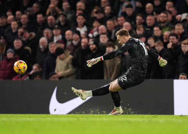 Thay Sanchez, Jorgensen thể hiện ra sao trước West Ham?_695a87724142f.jpeg