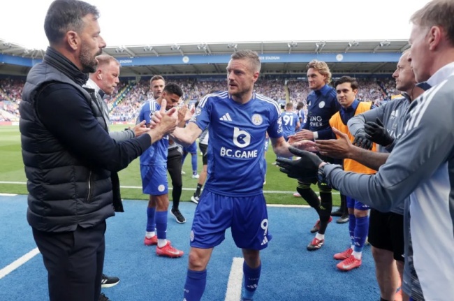 Top 10 huyền thoại chia tay sân cỏ trong mùa giải 2024/25_695cb71c4af9d.jpeg