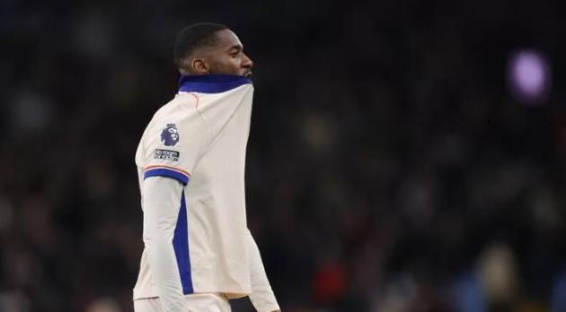 Tosin Adarabioyo đã thay đổi kế hoạch chuyển nhượng của Newcastle ra sao?_695a71c078cc1.jpeg