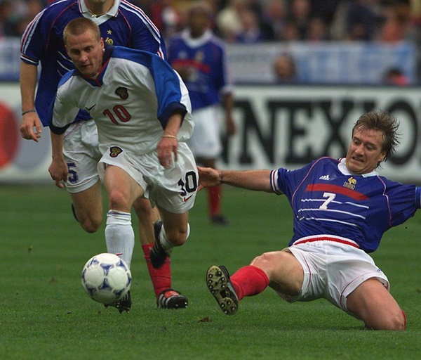 Trận bóng lịch sử giữa tuyển Nga và Ukraine_695ce372e3347.jpeg