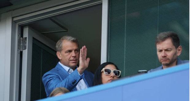 Vì sao Chelsea liên tục bán sản phẩm của Cobham?_695aaf062baa8.jpeg