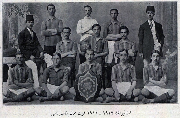 Lịch sử CLB Fenerbahce: Bản hùng ca bên bờ Bosphorus_69832ef786730.jpeg