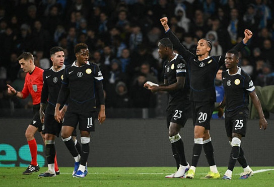 Thắng ngược 3-2, Chelsea tiễn Napoli khỏi Champions League_69832ffe2e64c.jpeg